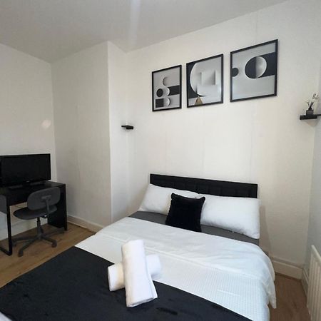 Adorable Double Room Мідлсбро Екстер'єр фото